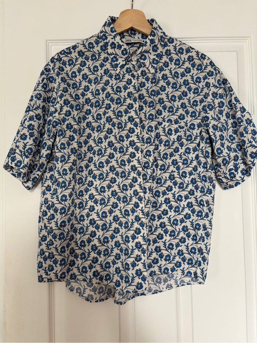 Zara Blue Floral Short-Sleeve Button-Down Shirt